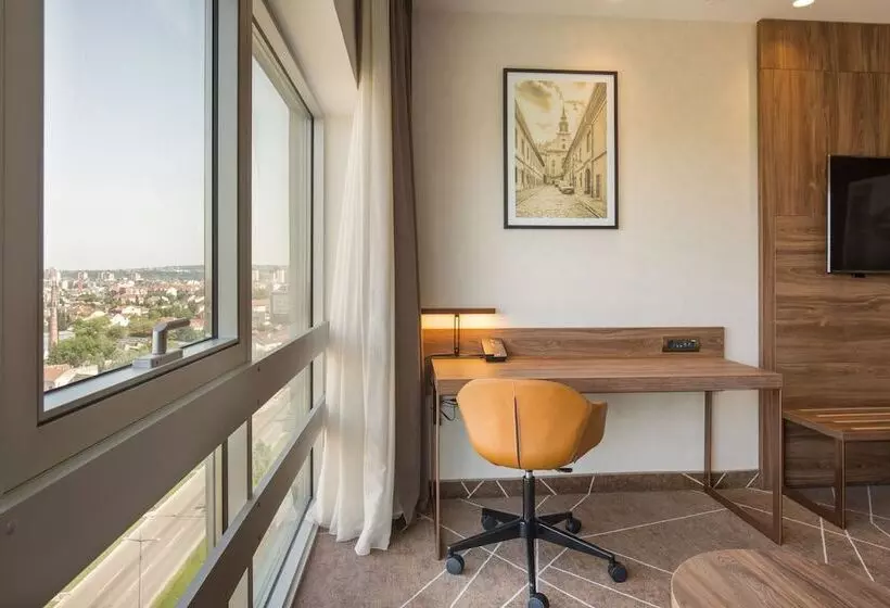 هتل Sheraton Novi Sad