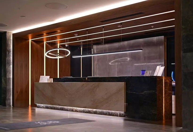 هتل Sheraton Novi Sad
