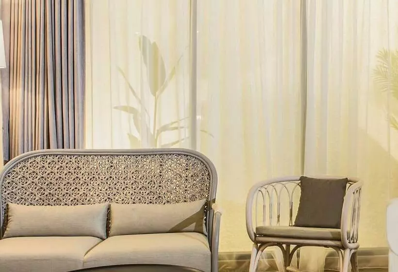 ホテル Swissbelinn Singkawang