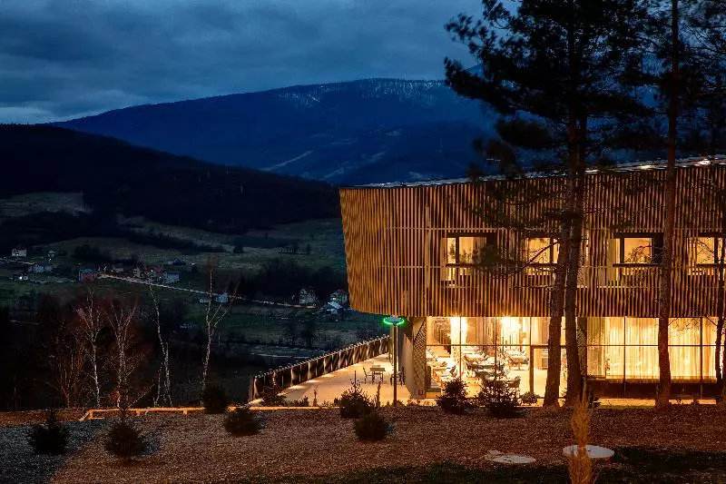 هتل Tarcin Forest Resort & Spa