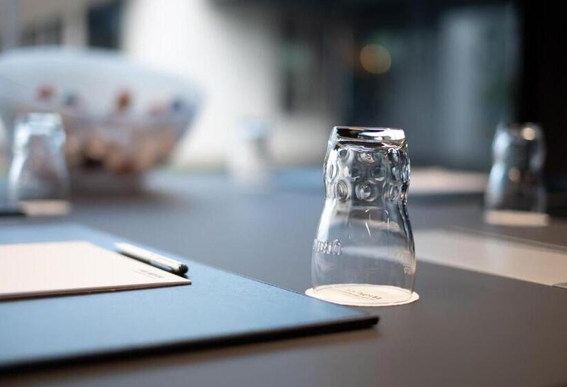 V8 Hotel Köln At Motorworld