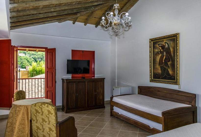 בית מלון כפרי Y Centro De Convenciones La Extremadura