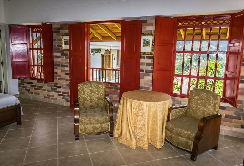 בית מלון כפרי Y Centro De Convenciones La Extremadura