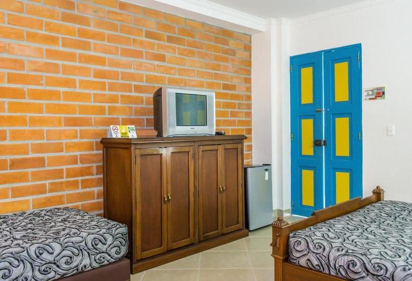 בית מלון כפרי Y Centro De Convenciones La Extremadura