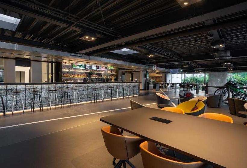 V8 Hotel Köln At Motorworld