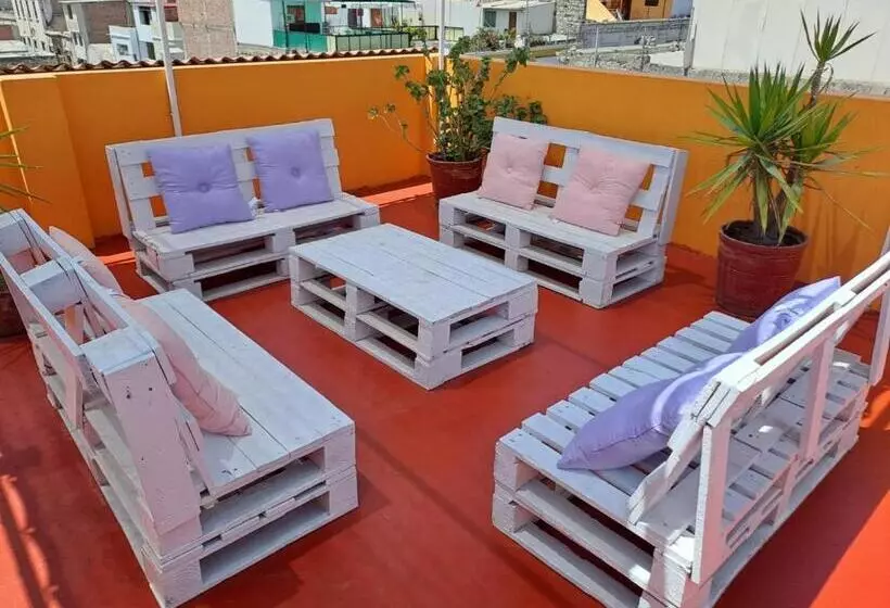 تختخواب و صبحانه Peru Swiss Hostel