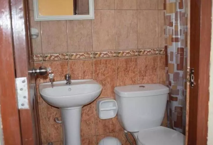 تختخواب و صبحانه Peru Swiss Hostel