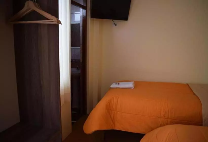 تختخواب و صبحانه Peru Swiss Hostel