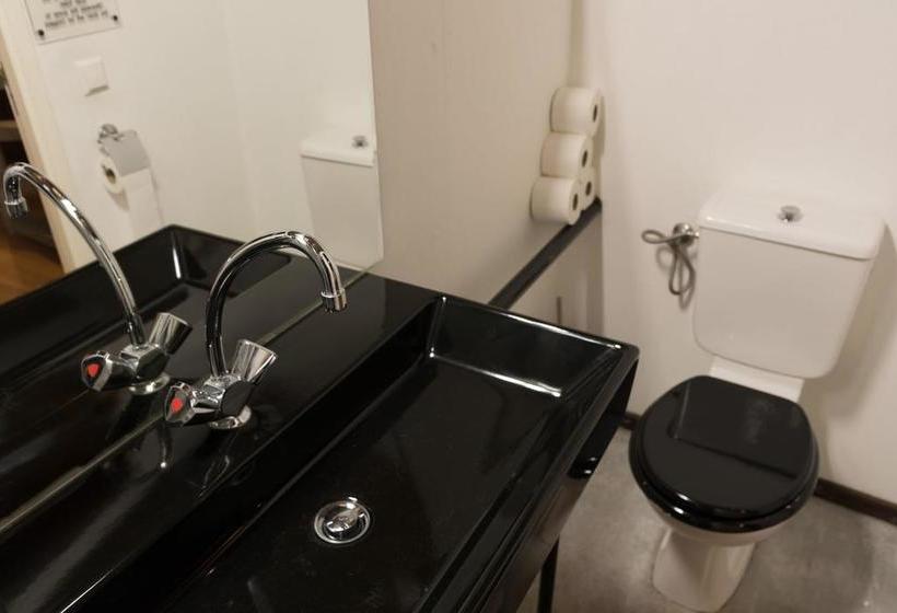 Bed and Breakfast The Warehouse