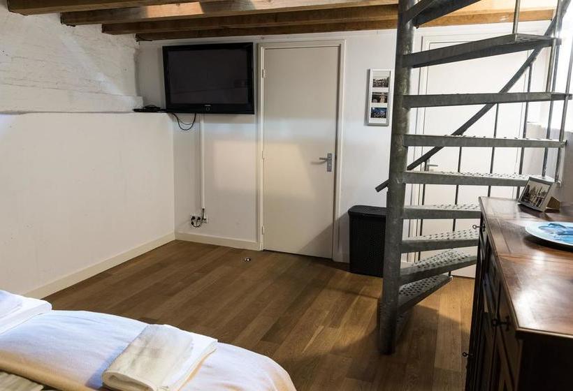 Bed and Breakfast The Warehouse