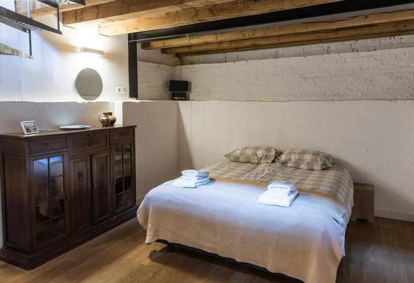 Bed and Breakfast The Warehouse