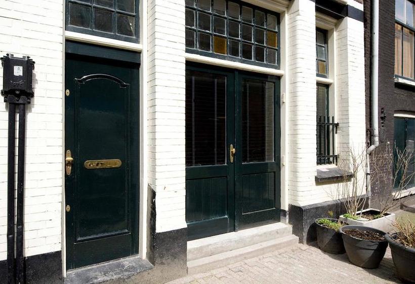 Bed and Breakfast The Warehouse