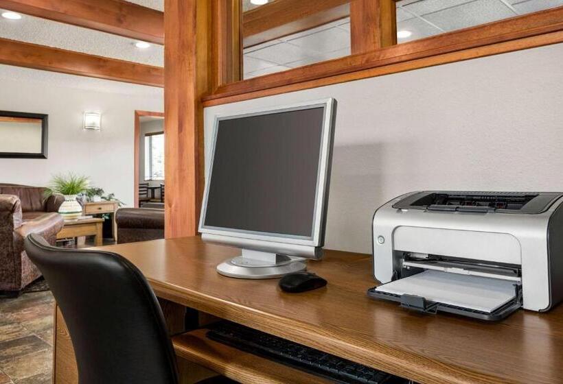 ホテル Baymont By Wyndham Whitefish