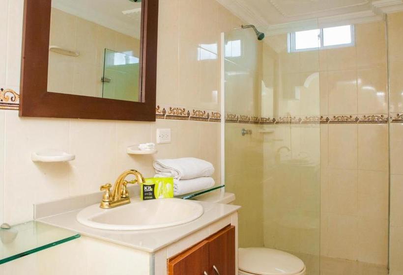 호텔 Ayenda 1315 Candiac