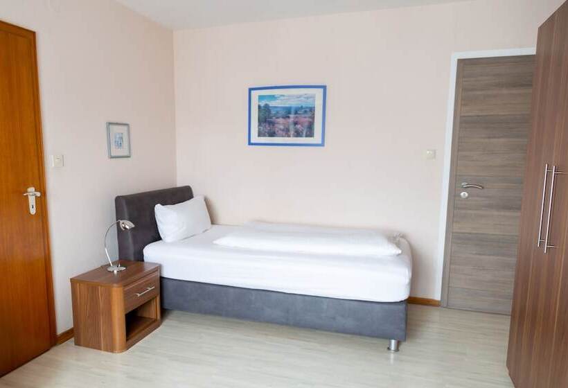 فندق Haus Kastanienhof