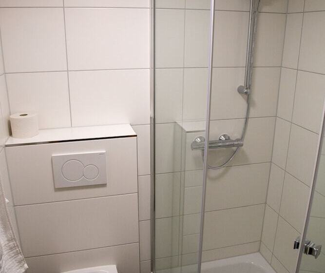 فندق Haus Kastanienhof