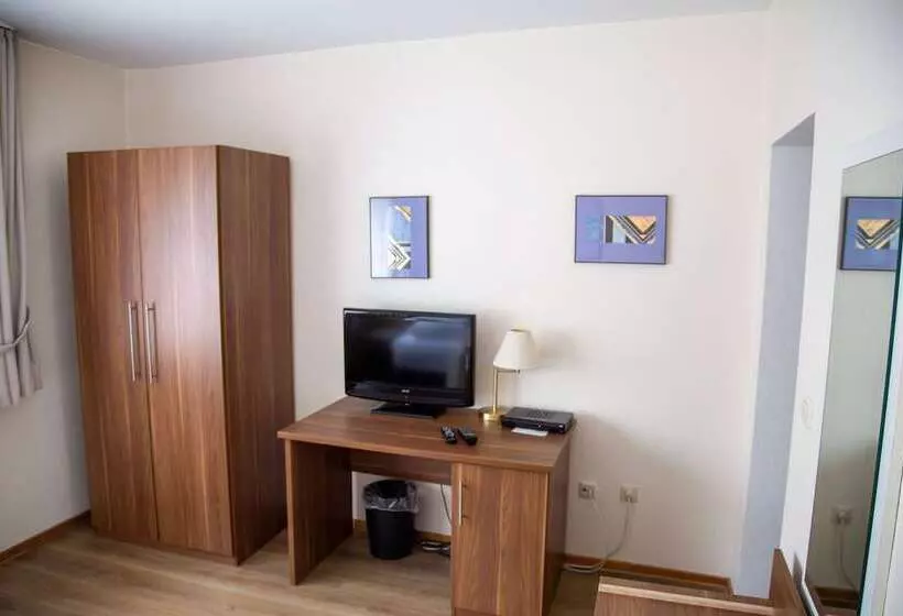 Hotelli Haus Kastanienhof