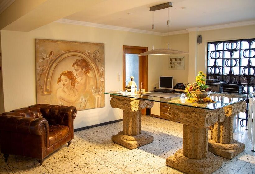 فندق Haus Kastanienhof