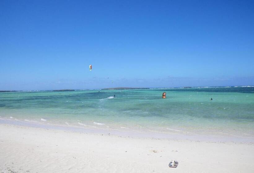 هتل Lakana Ramena