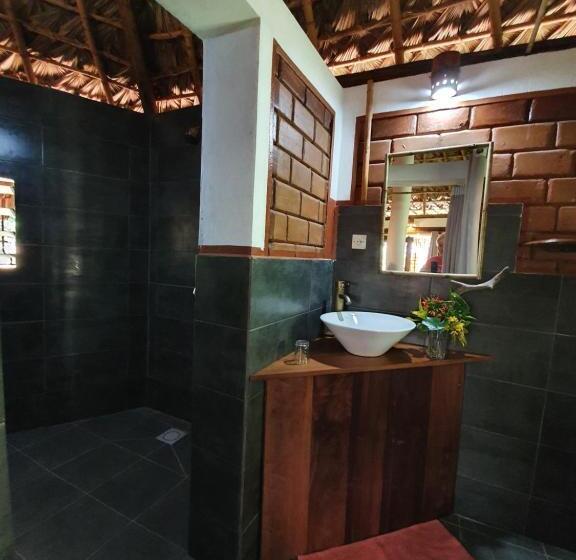 هتل Lakana Ramena