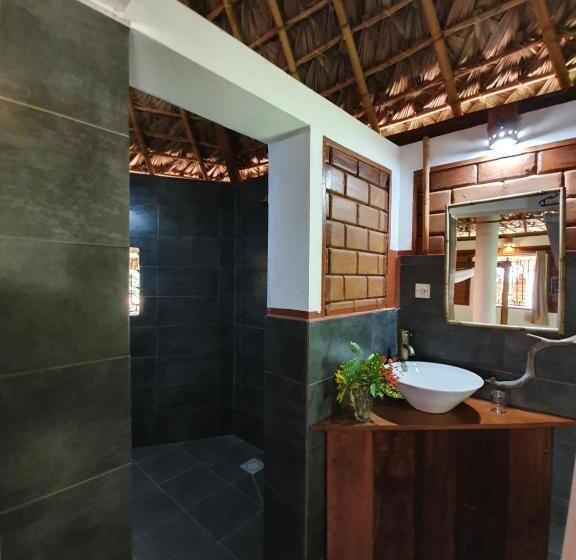 هتل Lakana Ramena