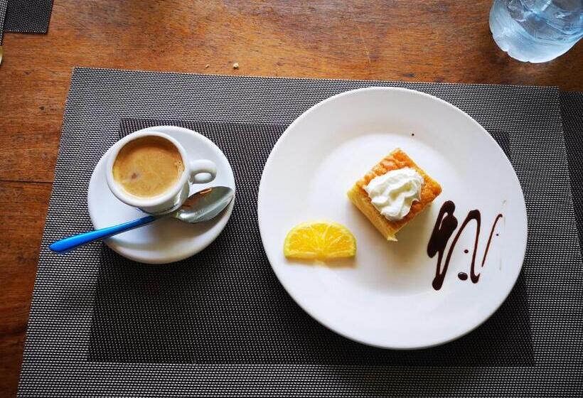 هتل Lakana Ramena