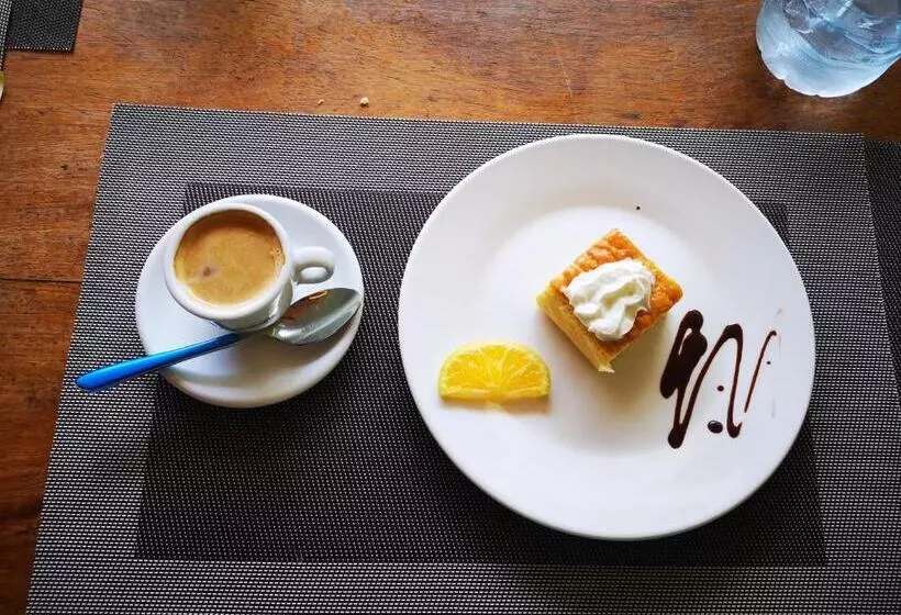 هتل Lakana Ramena