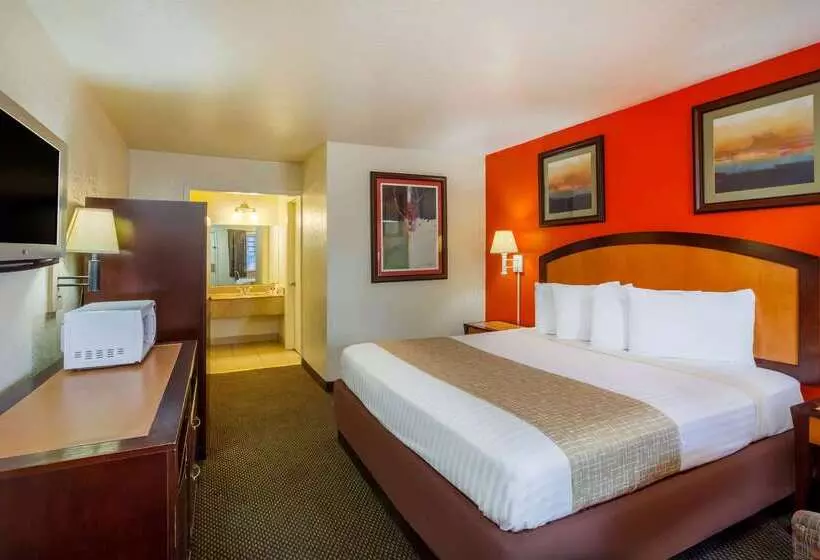 ホテル Travelodge By Wyndham Houston Hobby Airport