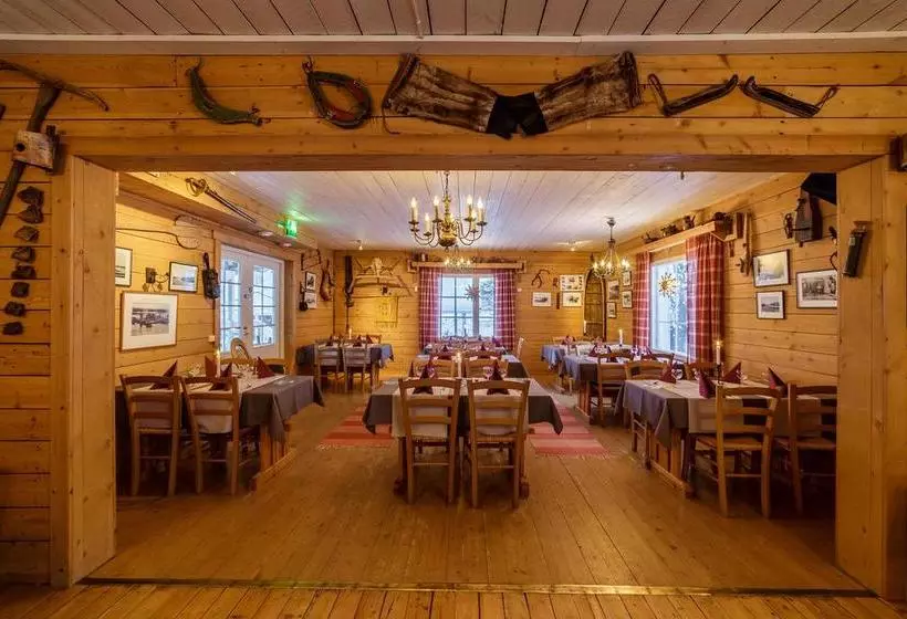 Santa S Little Village   Hotel Uitonniemi