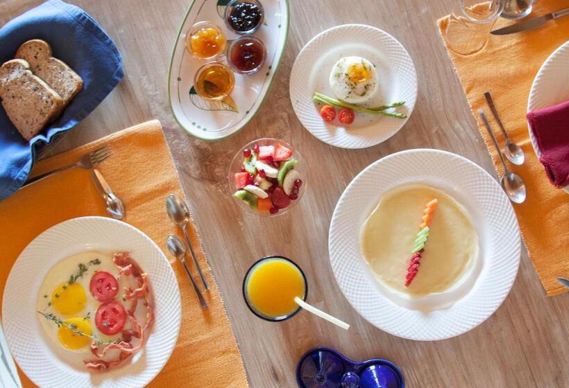 Bed and Breakfast Amrapali House Of Grace