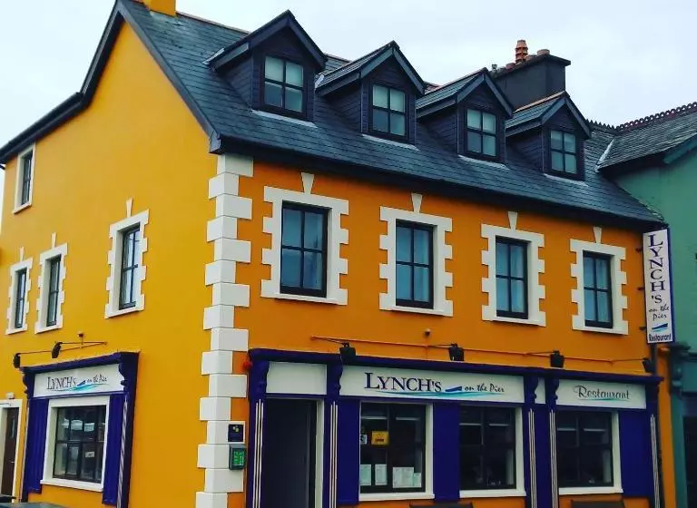 Aamiaismajoitus (B&B) Lynch's On The Pier