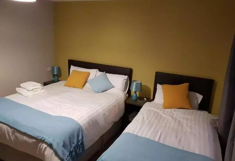 Aamiaismajoitus (B&B) Lynch's On The Pier