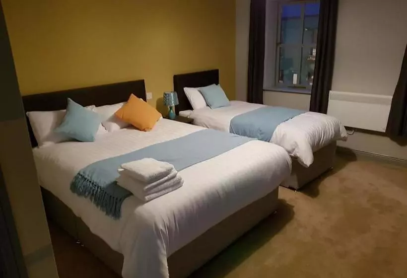 Aamiaismajoitus (B&B) Lynch's On The Pier