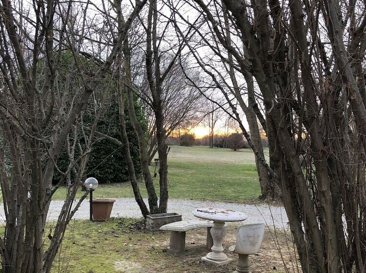 مبيت وإفطار Soloqui