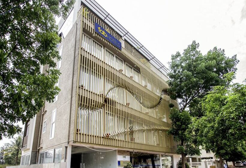 Fabhotel Iwe Studio Yelahanka