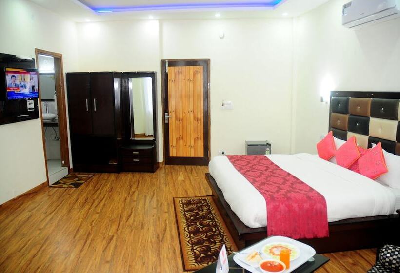 בית מלון כפרי Treebo Anjukul