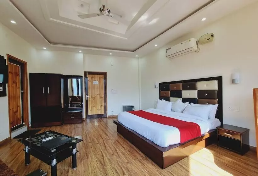 Hotelli Treebo Anjukul