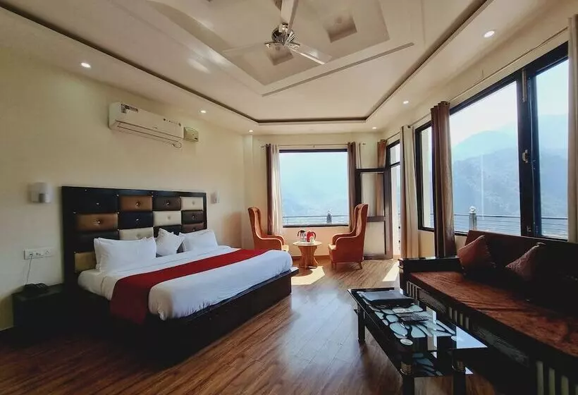 Hotelli Treebo Anjukul