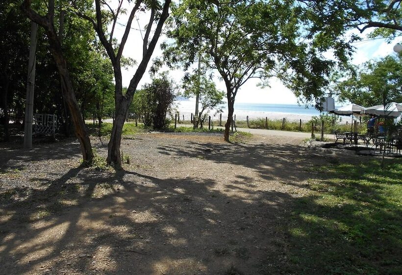 هتل Jardines Del Paraiso