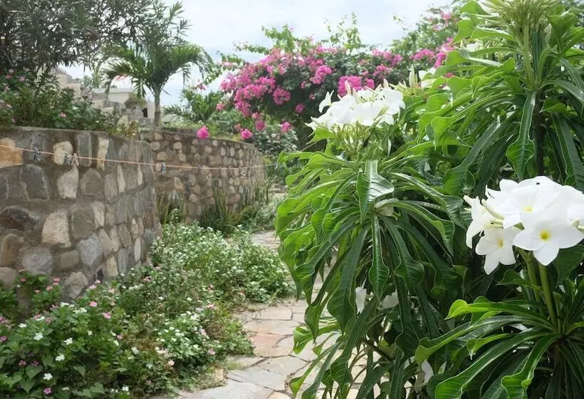 Hotelli Jardines Del Paraiso