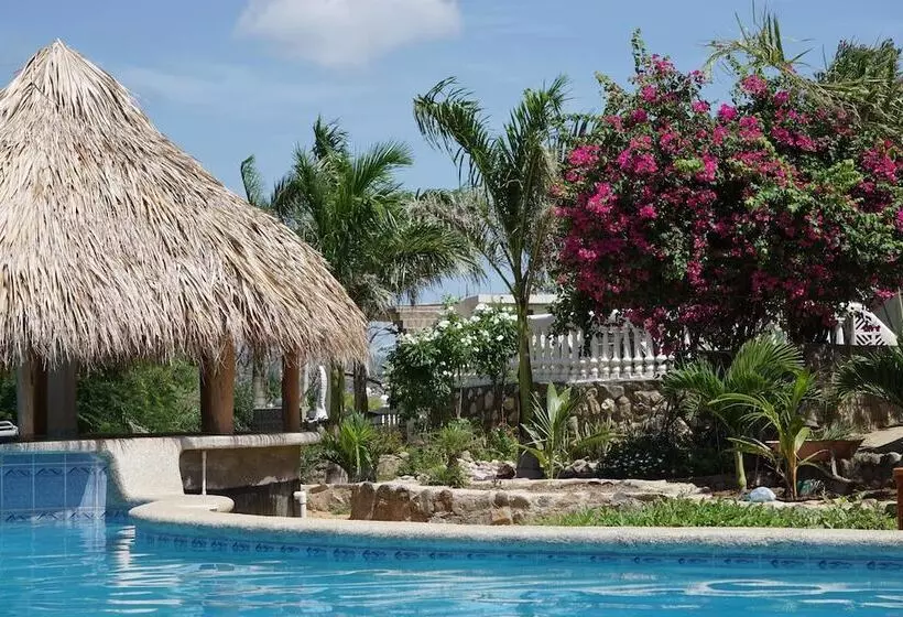 Hotelli Jardines Del Paraiso