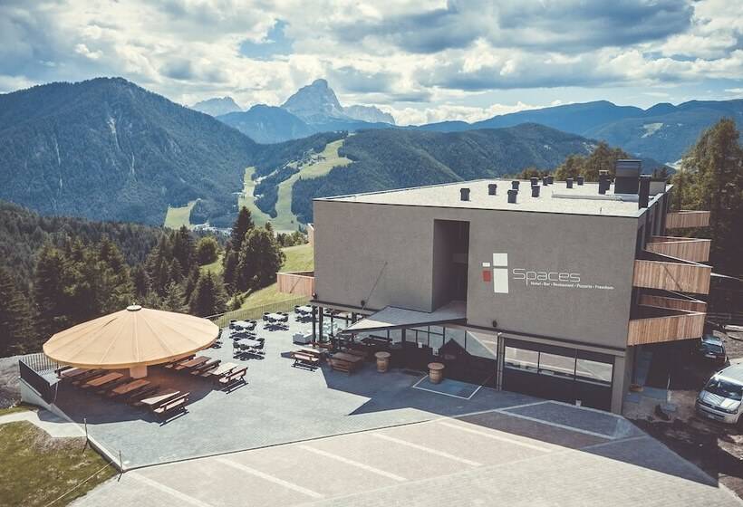호텔 Spaces