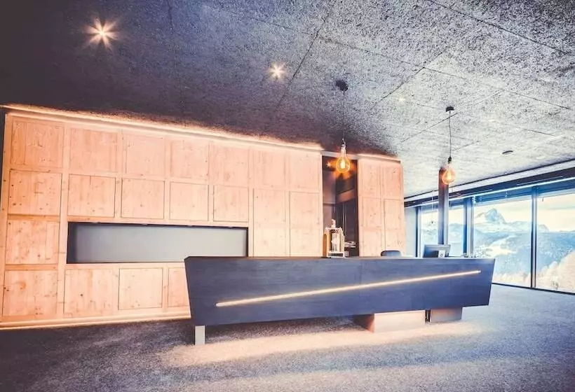 هتل Spaces