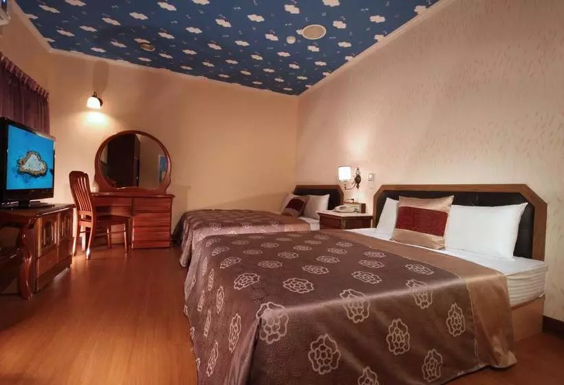 Shinyes Motel
