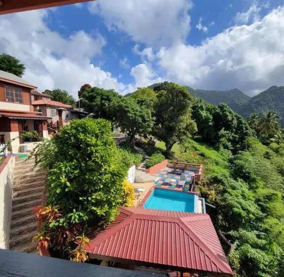 استراحتگاه Samfi Gardens