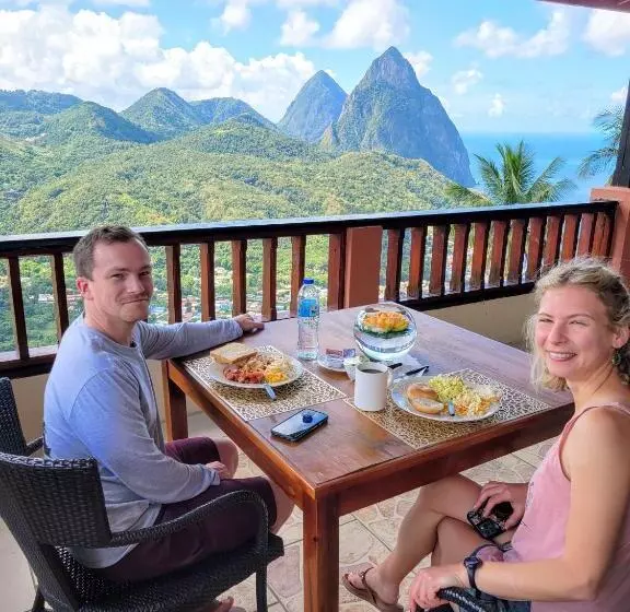 استراحتگاه Samfi Gardens