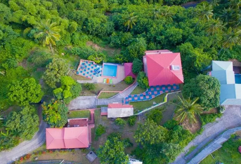 استراحتگاه Samfi Gardens