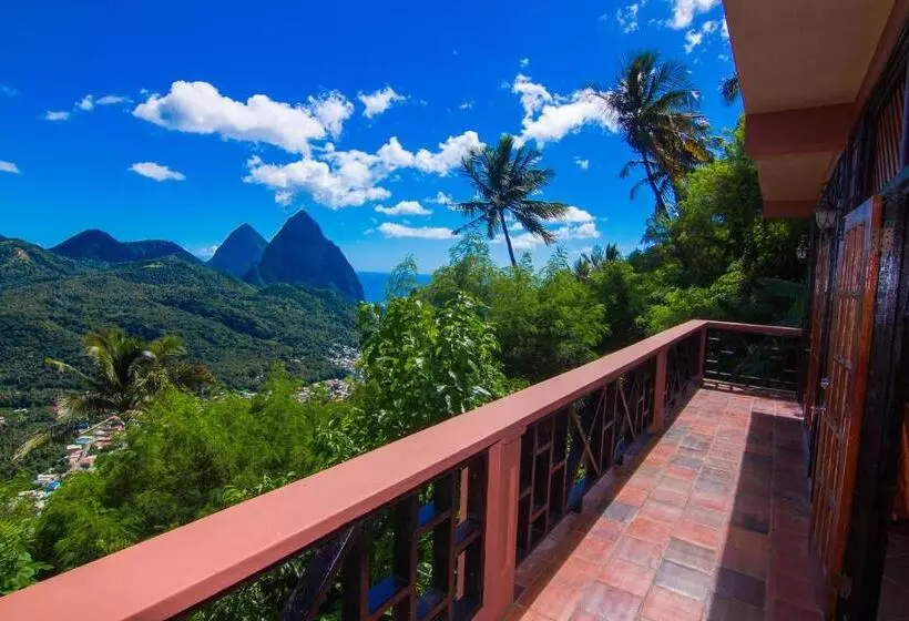 استراحتگاه Samfi Gardens