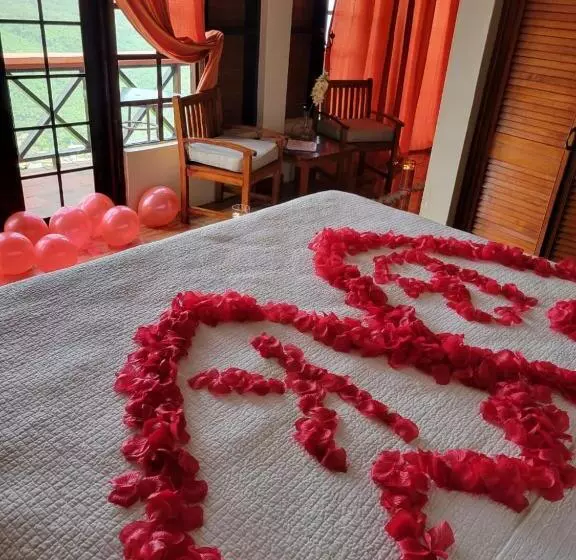 استراحتگاه Samfi Gardens