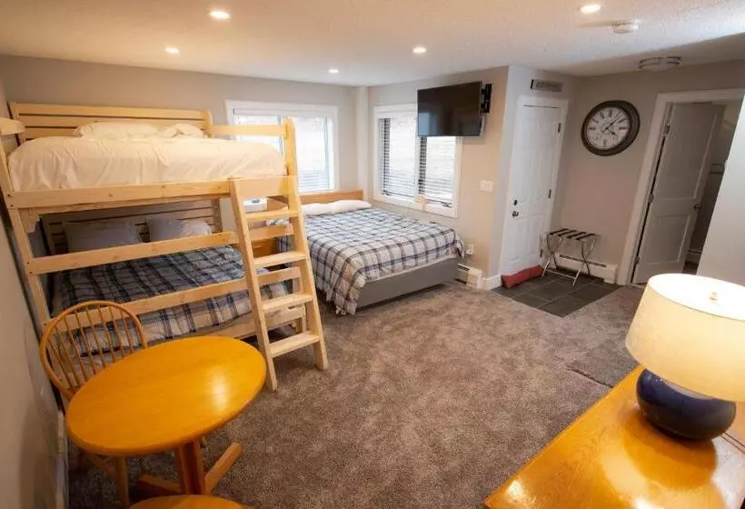 Hotelli Okemo Mountain Lodging